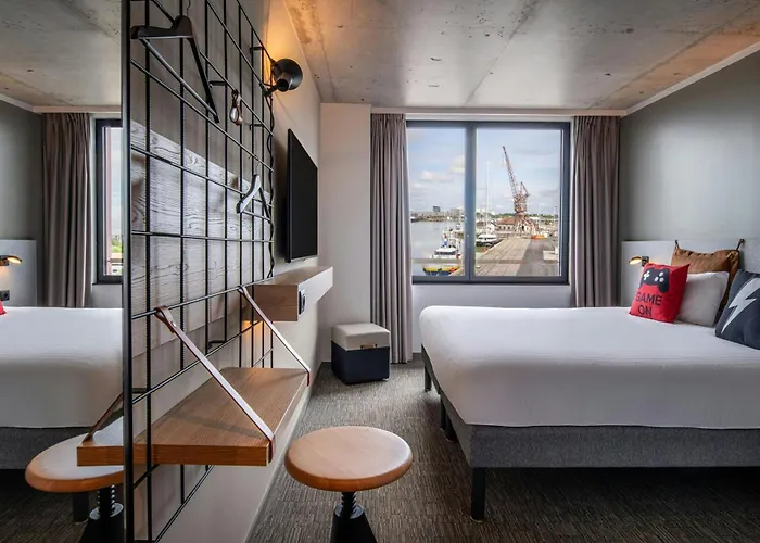 Hotel Moxy 3*