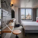 Hotel Moxy 3*