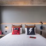 Moxy Hotel 3*