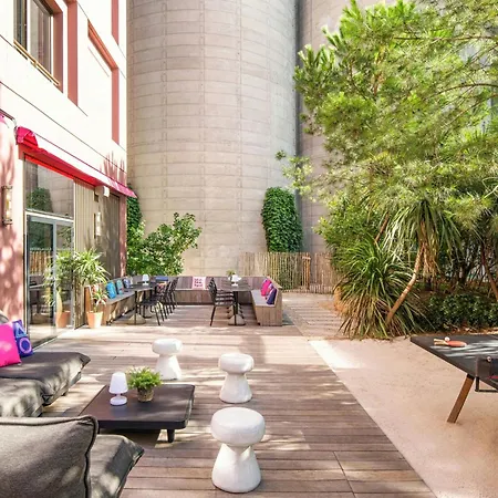 Hotell Moxy 3*