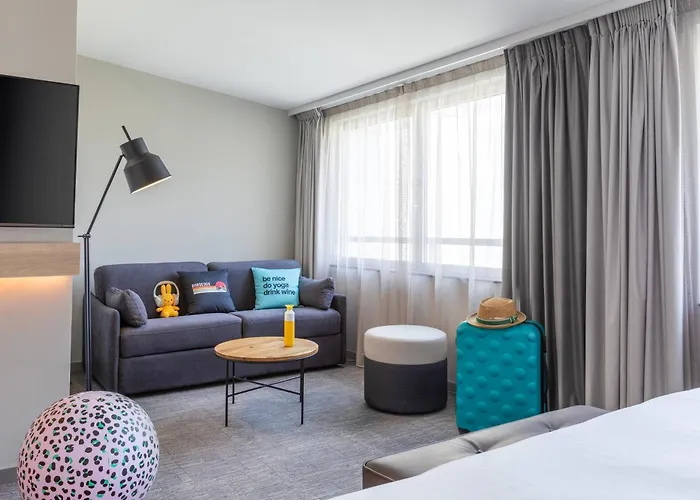 Moxy Hotell 3*